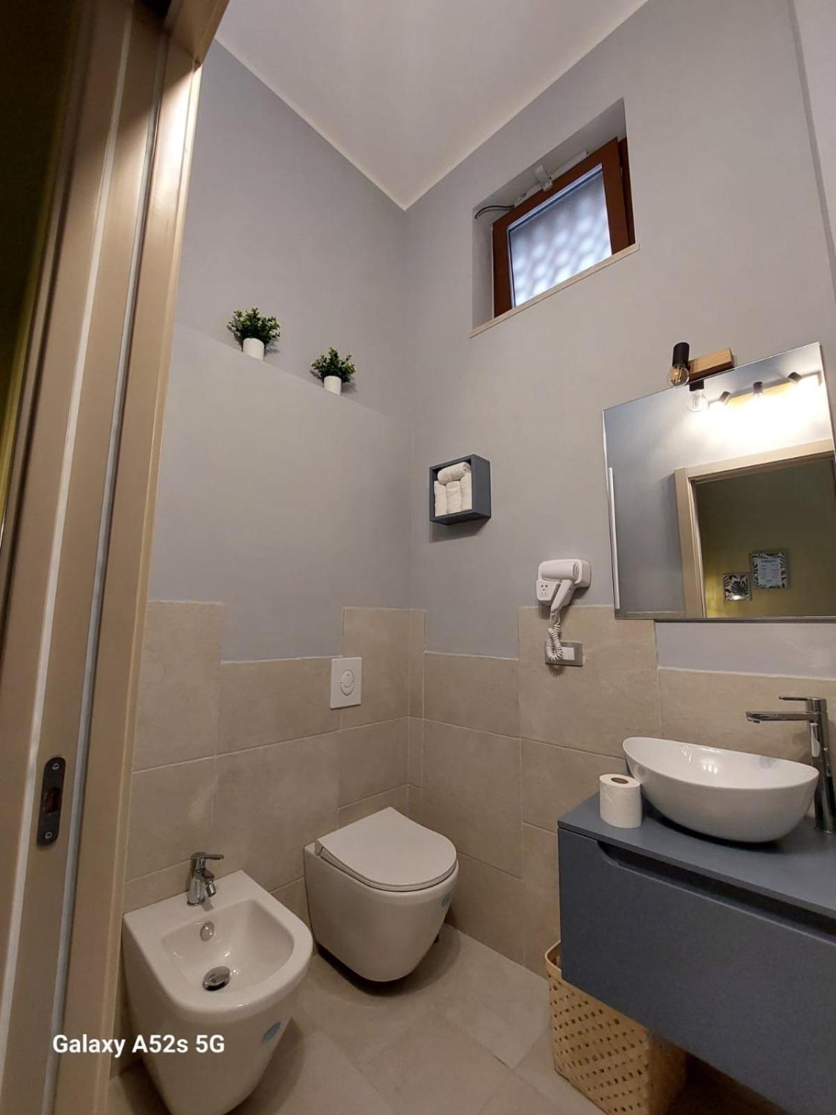 Апартаменты Happynesshouse_Locazione Turistica Трани Экстерьер фото